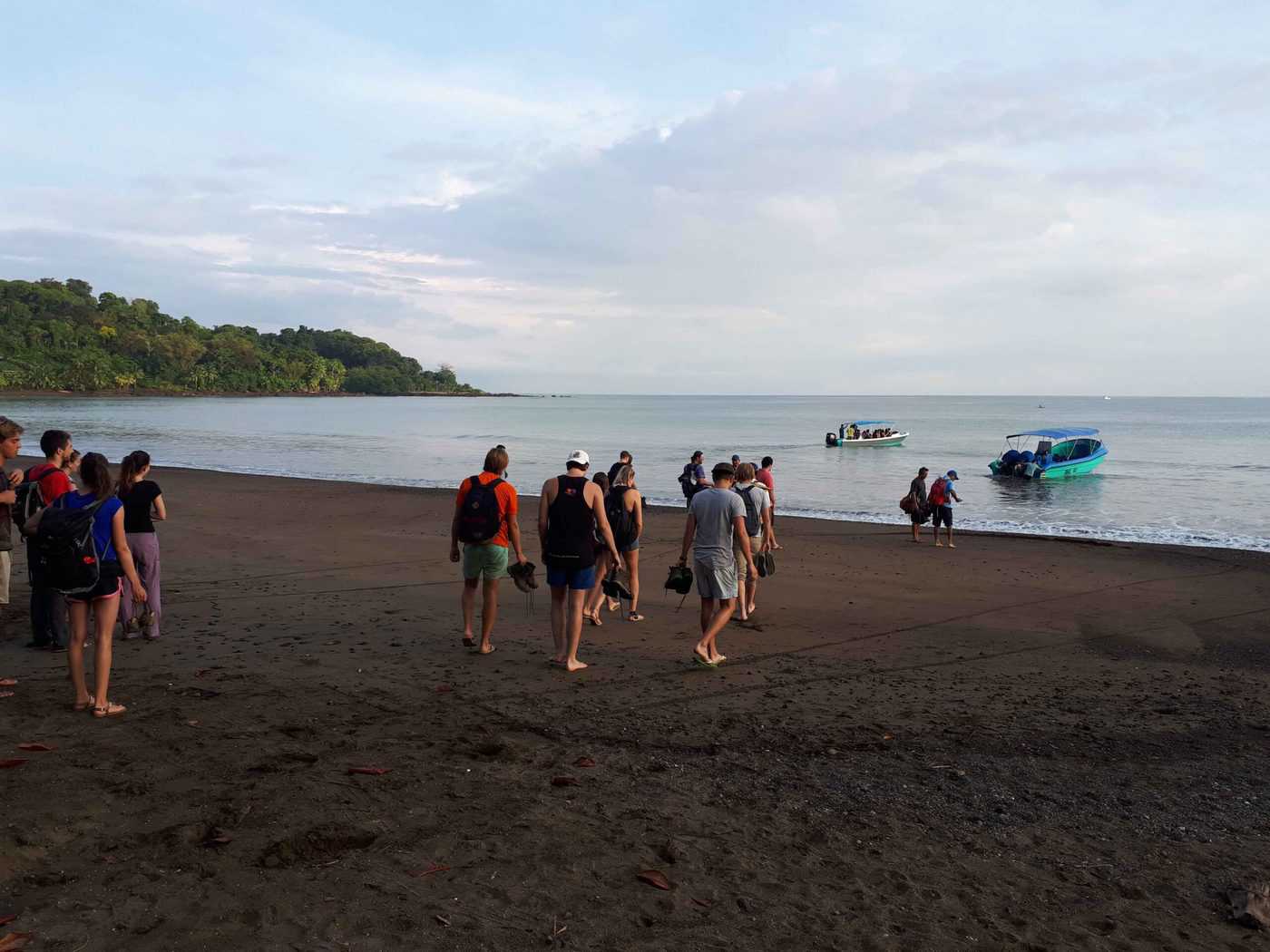 Boat Drake To Sirena (Corcovado One Day Tour)